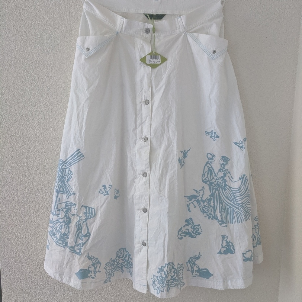 Oilily white skirt with blue applique